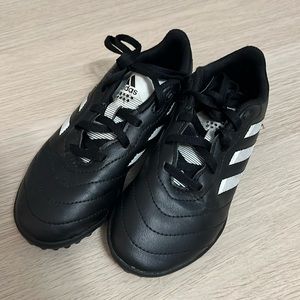 Kids indoor soccer Size 13